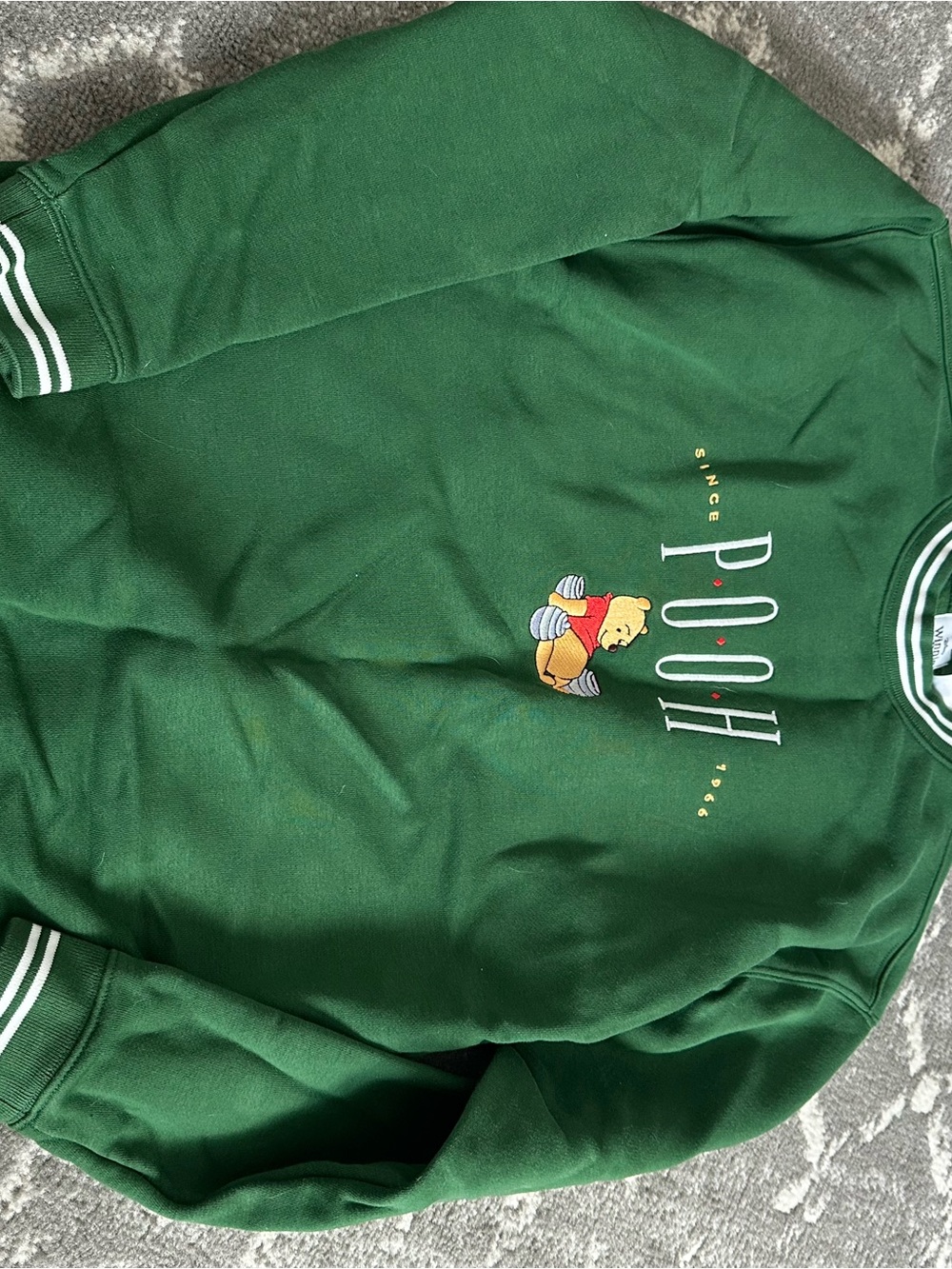 Winnie the Pooh crew neck small
